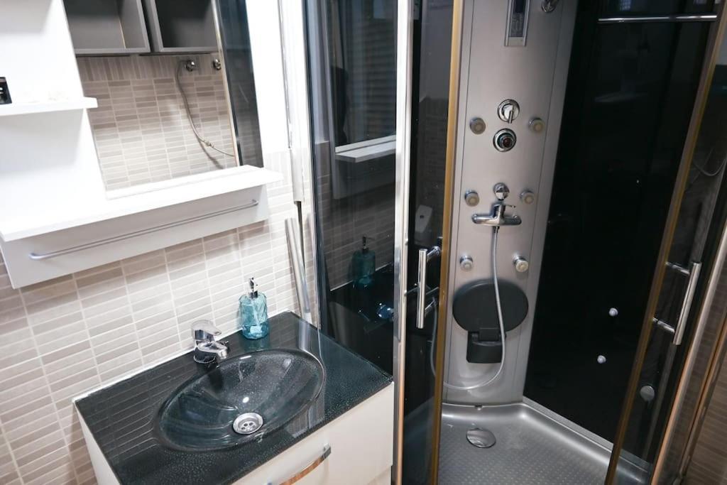 شقة Agradable Apartamento Temporal De 1 Dormitorio En Madrid Pez30 المظهر الخارجي الصورة