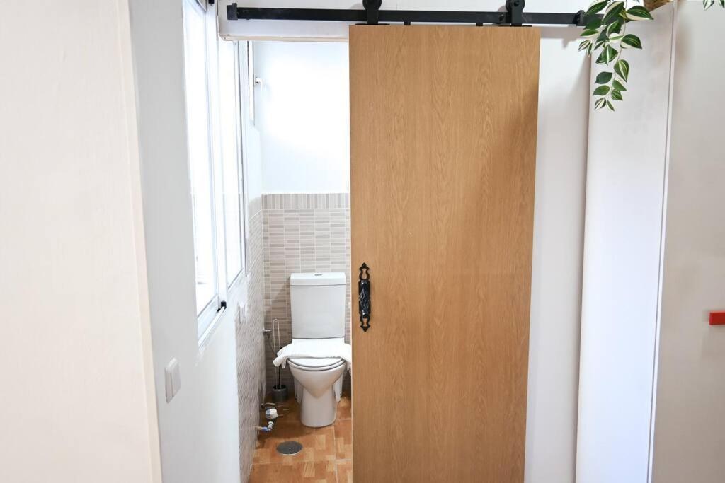 شقة Agradable Apartamento Temporal De 1 Dormitorio En Madrid Pez30 المظهر الخارجي الصورة