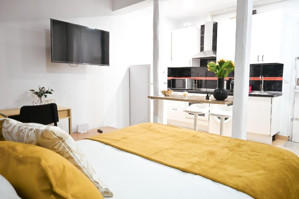 شقة Agradable Apartamento Temporal De 1 Dormitorio En Madrid Pez30 المظهر الخارجي الصورة