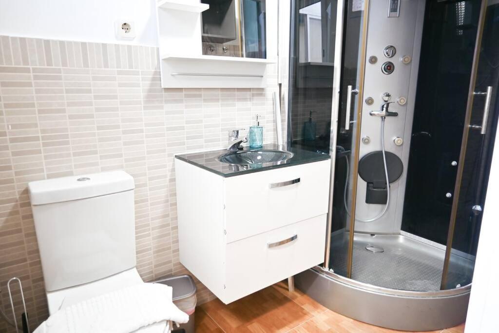شقة Agradable Apartamento Temporal De 1 Dormitorio En Madrid Pez30 المظهر الخارجي الصورة